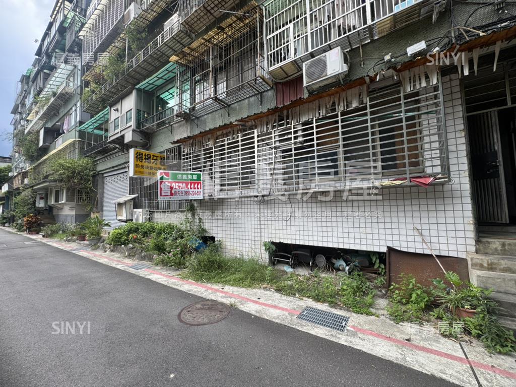 正面公園孝親２房一樓房屋室內格局與周邊環境