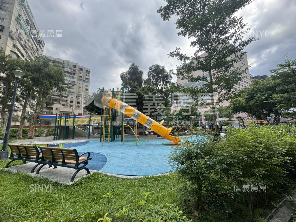 正面公園孝親２房一樓房屋室內格局與周邊環境