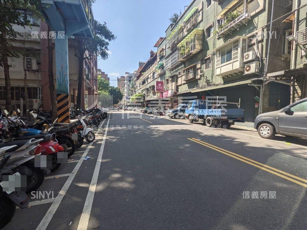忠孝商圈稀有２樓房屋室內格局與周邊環境