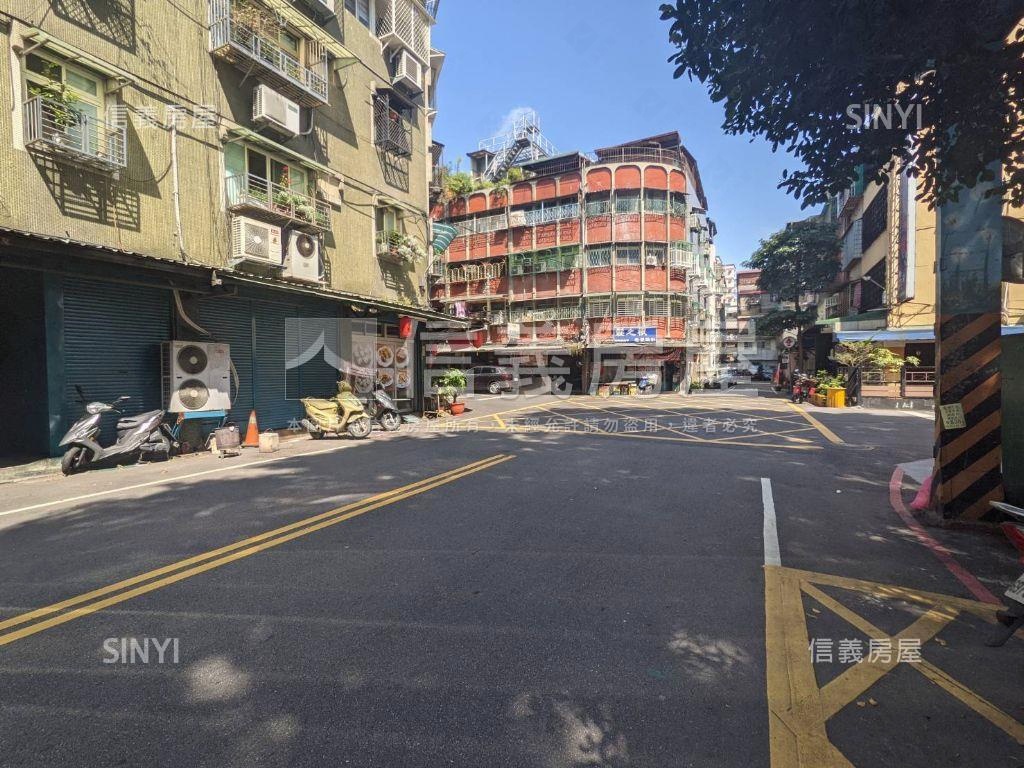 忠孝商圈稀有２樓房屋室內格局與周邊環境