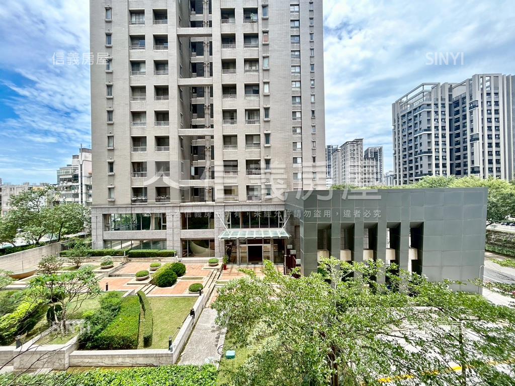 大自然．美景三房雙車位房屋室內格局與周邊環境