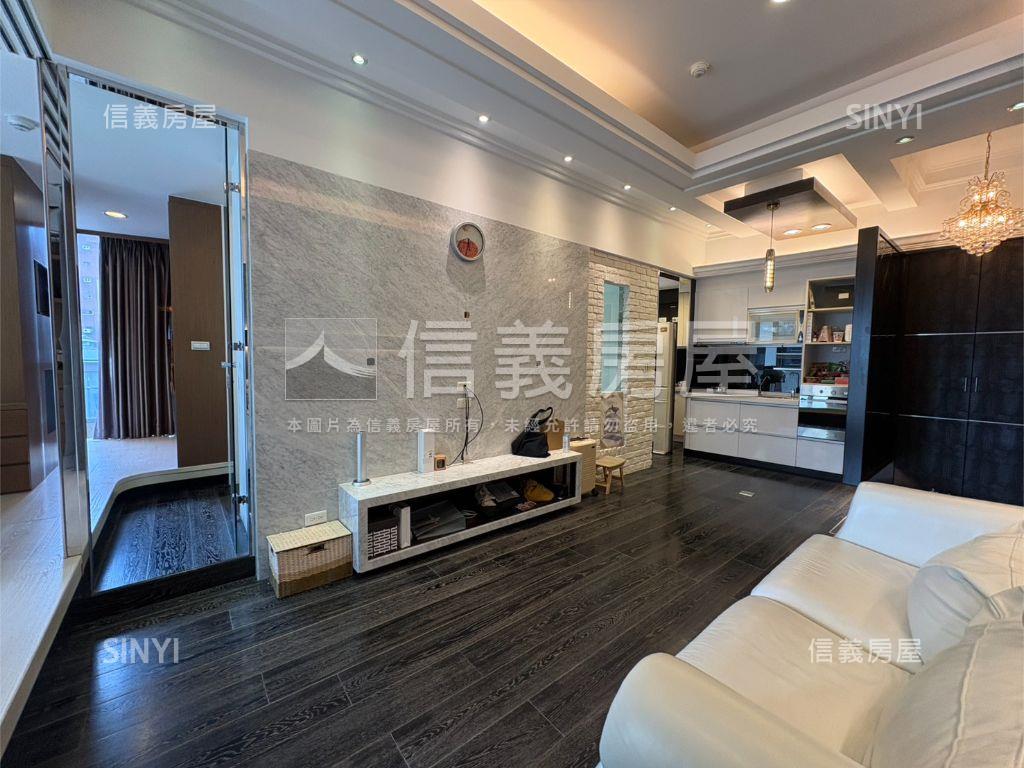 世貿１０１純鋼骨屋況佳房屋室內格局與周邊環境