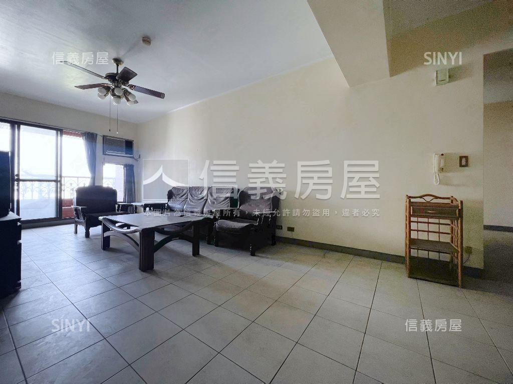 文化中心國泰廣場三房平車房屋室內格局與周邊環境
