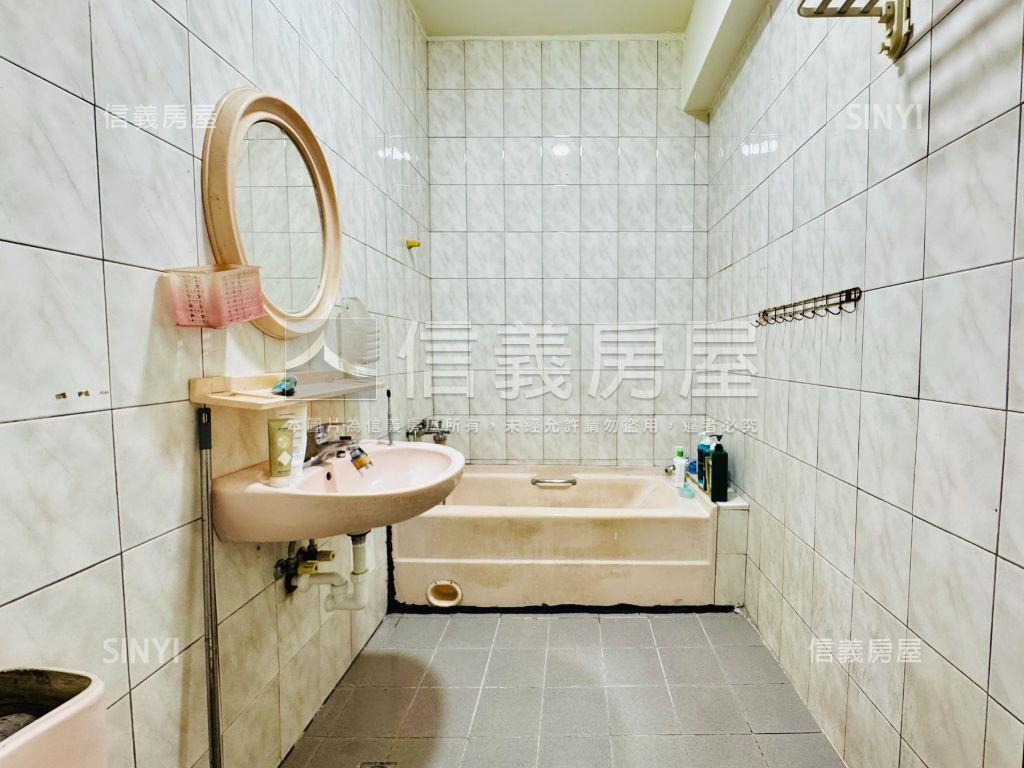 仁雄商圈金鑽大地坪透店房屋室內格局與周邊環境