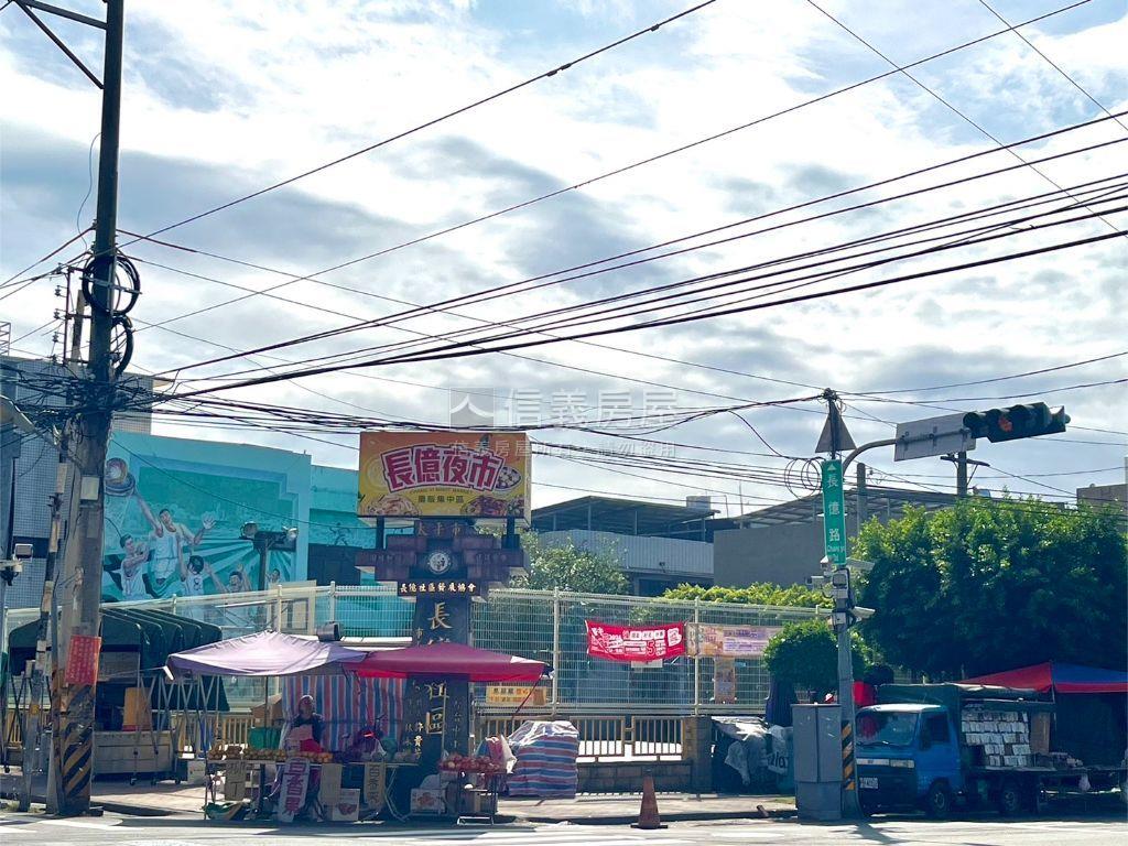 建國公園電梯別墅房屋室內格局與周邊環境