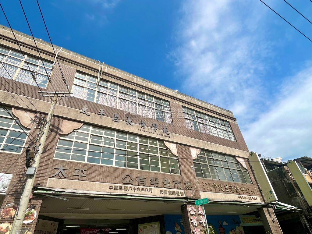 建國公園電梯別墅房屋室內格局與周邊環境