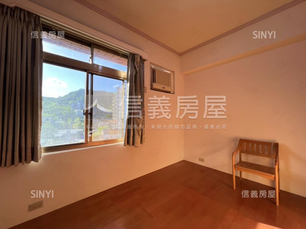 １８甲高樓前後陽台大三房房屋室內格局與周邊環境