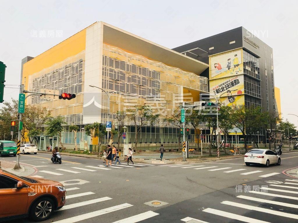 １８甲高樓前後陽台大三房房屋室內格局與周邊環境