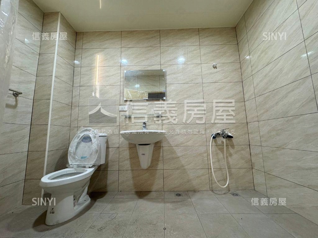 成泰路透天正馬路房屋室內格局與周邊環境