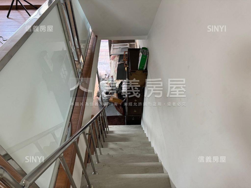 成泰路透天正馬路房屋室內格局與周邊環境