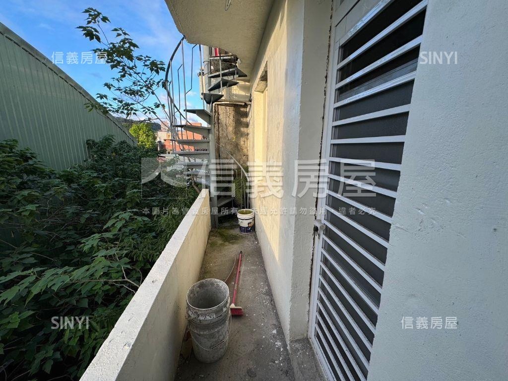 成泰路透天正馬路房屋室內格局與周邊環境