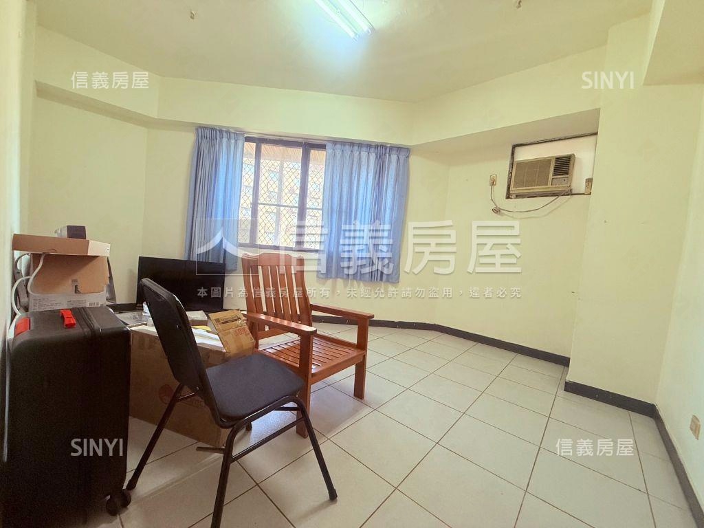 學區宅！邊間大四房帝王戶房屋室內格局與周邊環境
