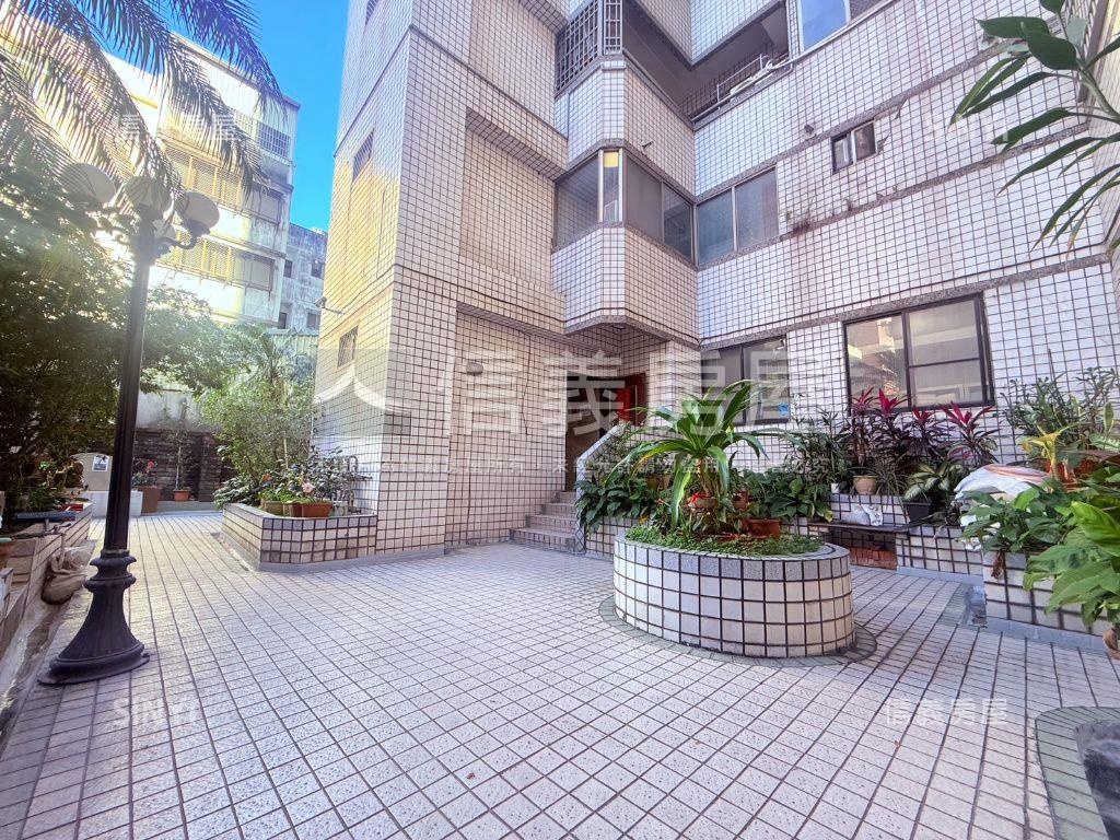 學區宅！邊間大四房帝王戶房屋室內格局與周邊環境