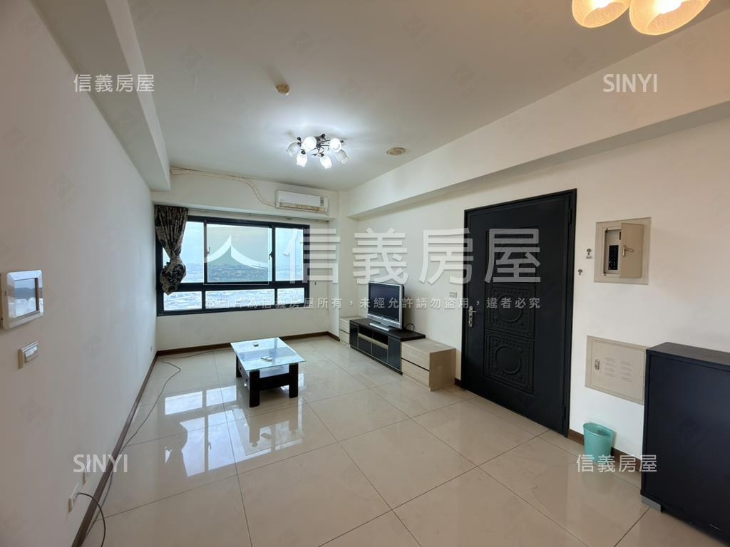 春天２館三房車位房屋室內格局與周邊環境