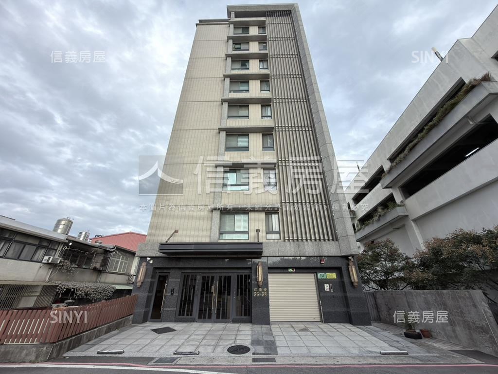 春天２館三房車位房屋室內格局與周邊環境