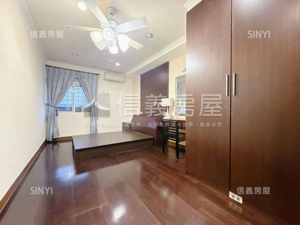 文化新世紀大兩房附車位房屋室內格局與周邊環境