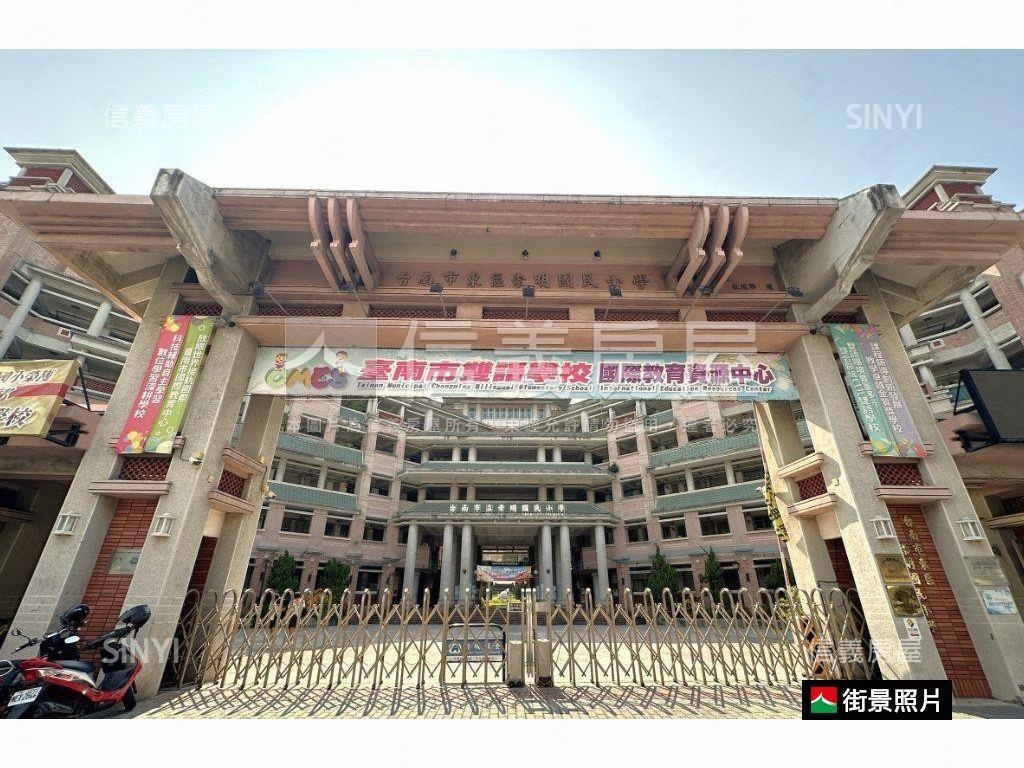 文化新世紀大兩房附車位房屋室內格局與周邊環境