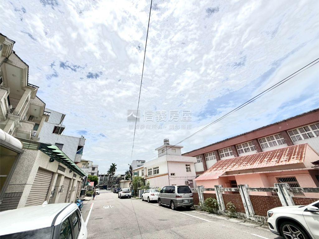 漂亮電梯大樓稀有釋出房屋室內格局與周邊環境