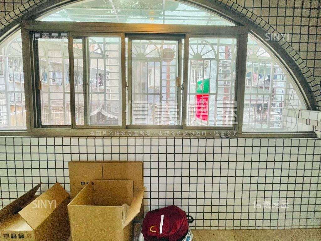 南山路大空間２樓房屋室內格局與周邊環境