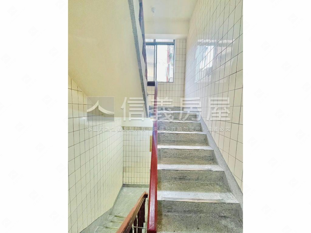 南山路大空間２樓房屋室內格局與周邊環境