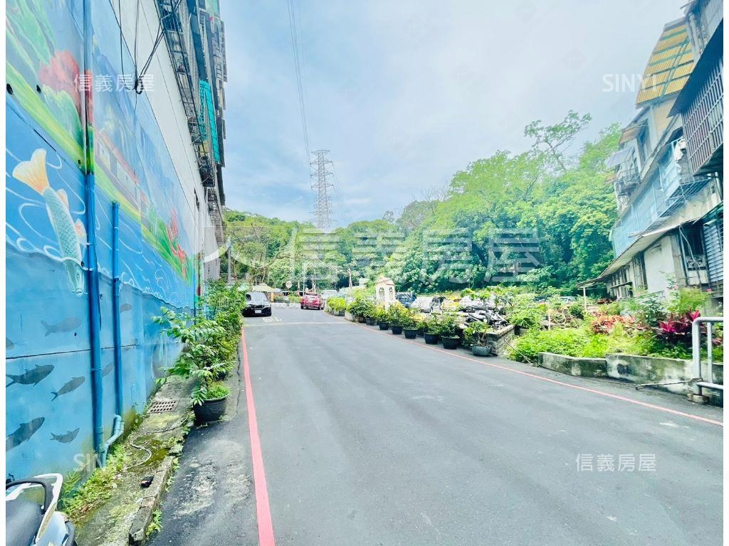 南山路大空間２樓房屋室內格局與周邊環境