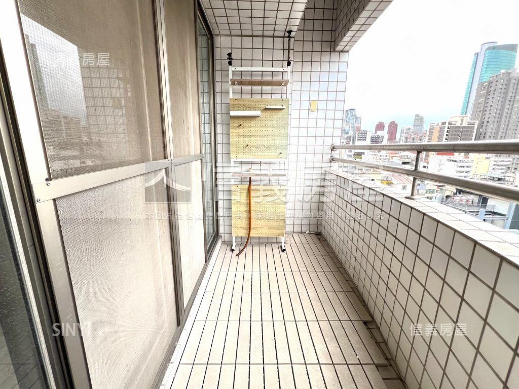 龍邦美村高樓視野兩房平車房屋室內格局與周邊環境