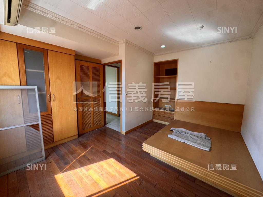低總價大空間雙併美屋房屋室內格局與周邊環境
