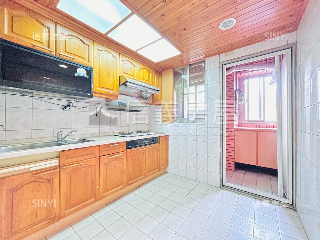 低總價大空間雙併美屋房屋室內格局與周邊環境