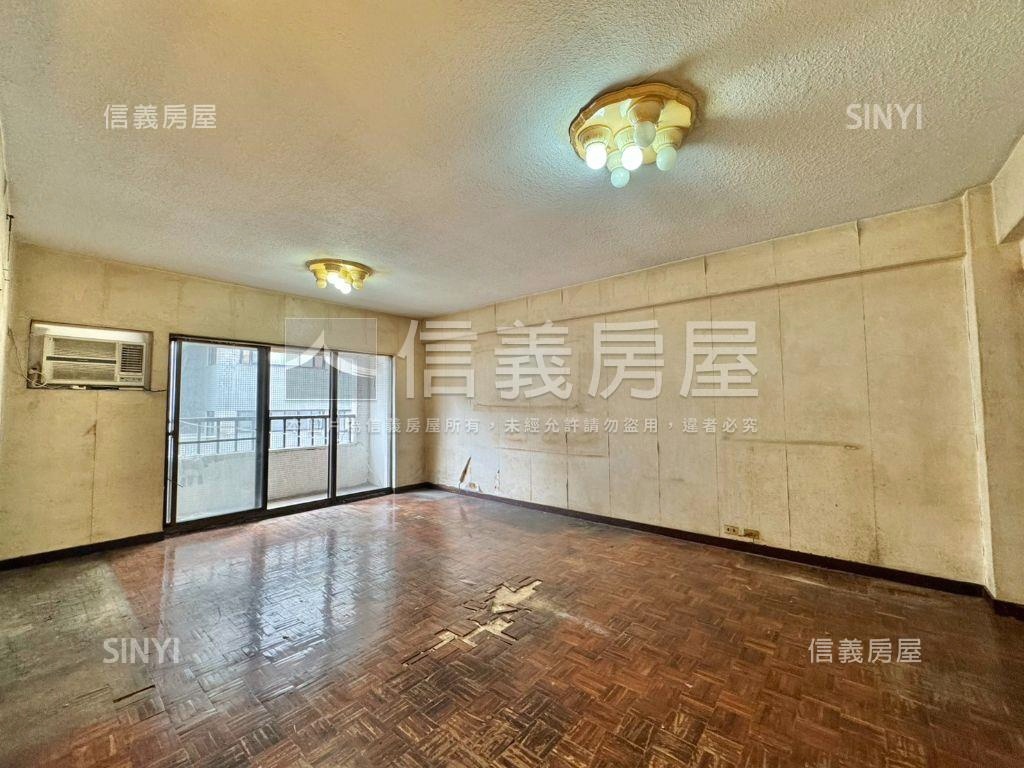 仁愛圓環清華邊間四房房屋室內格局與周邊環境