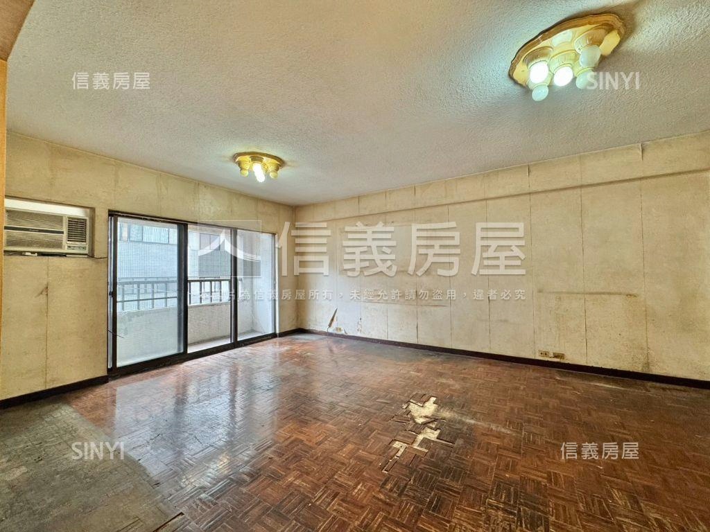 仁愛圓環清華邊間四房房屋室內格局與周邊環境