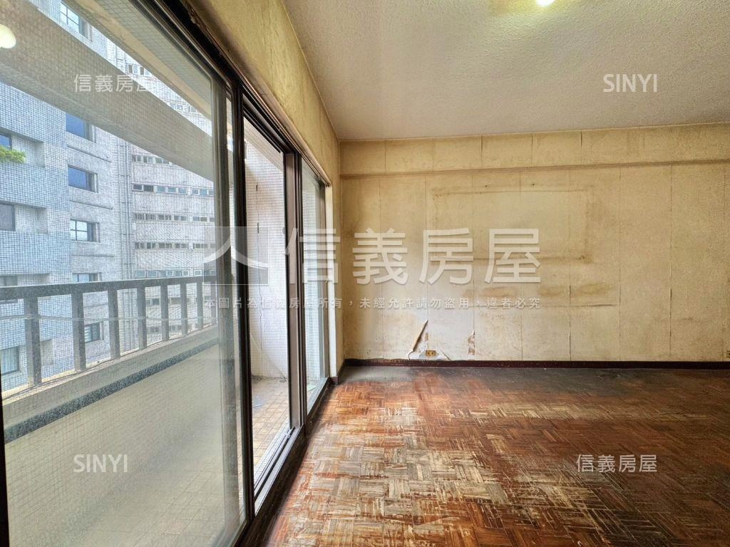 仁愛圓環清華邊間四房房屋室內格局與周邊環境