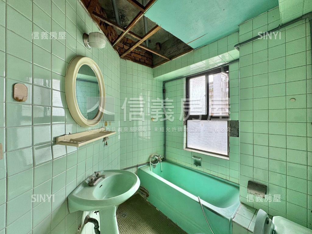 仁愛圓環清華邊間四房房屋室內格局與周邊環境