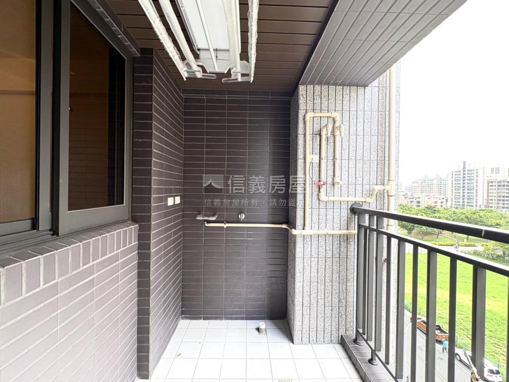 鑄玥採光兩房車位房屋室內格局與周邊環境