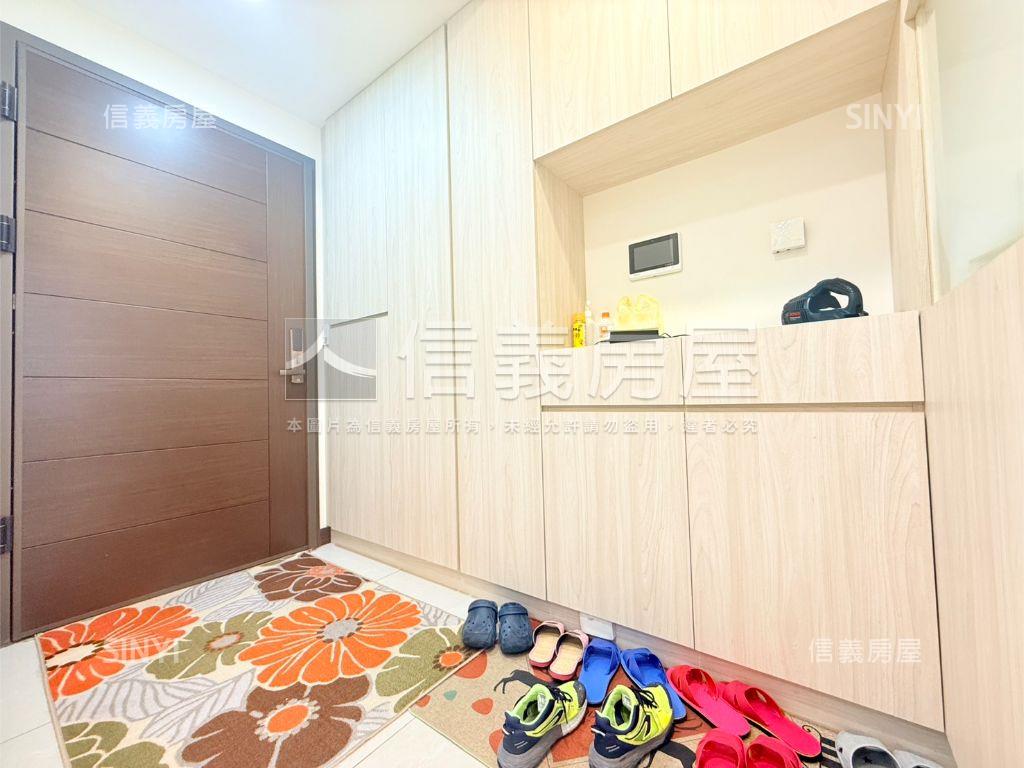 遠雄百富高樓河景２房車位房屋室內格局與周邊環境