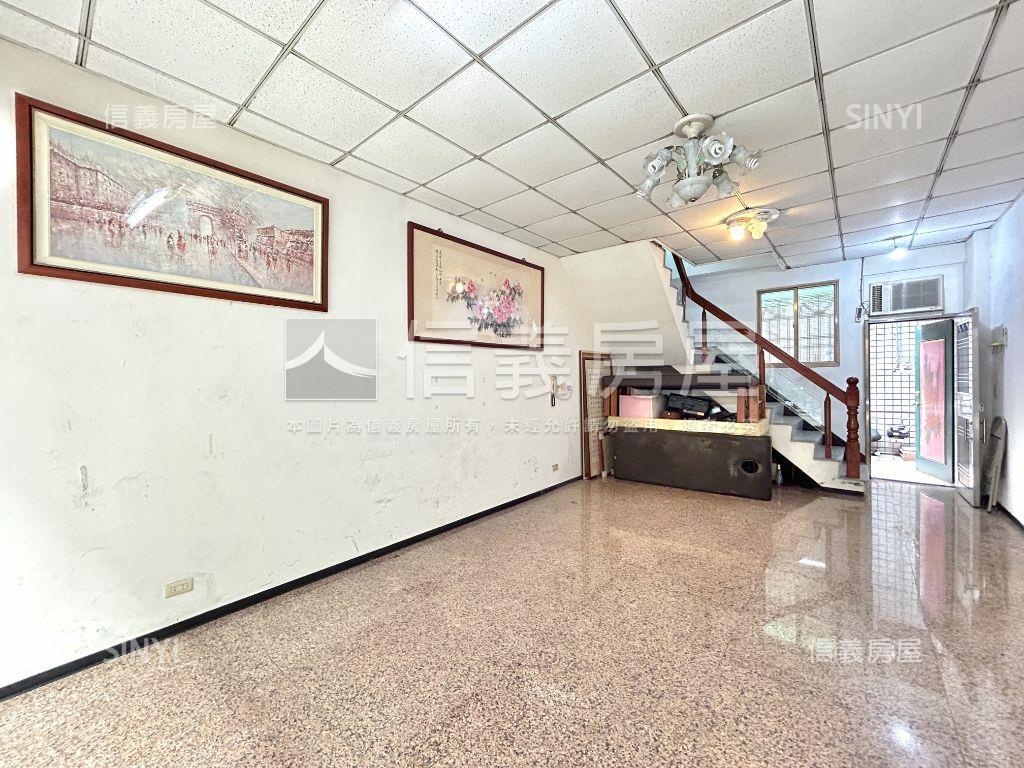 專任八期優質透店房屋室內格局與周邊環境