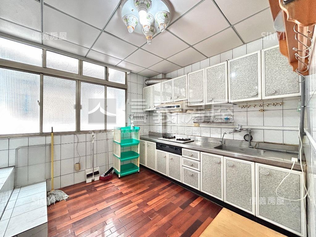 專任八期優質透店房屋室內格局與周邊環境