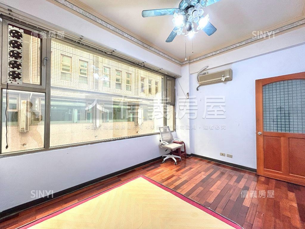 專任八期優質透店房屋室內格局與周邊環境