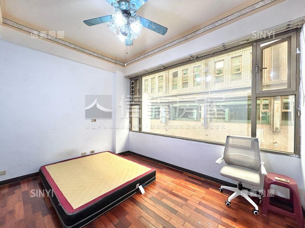 專任八期優質透店房屋室內格局與周邊環境