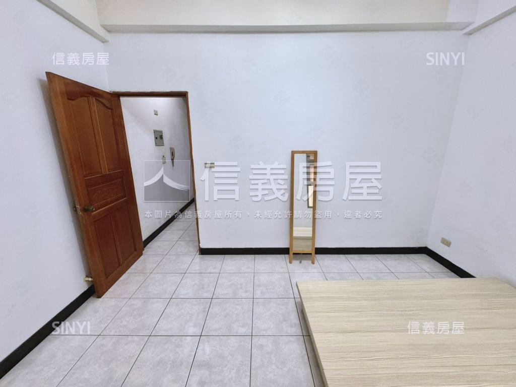 專任八期優質透店房屋室內格局與周邊環境