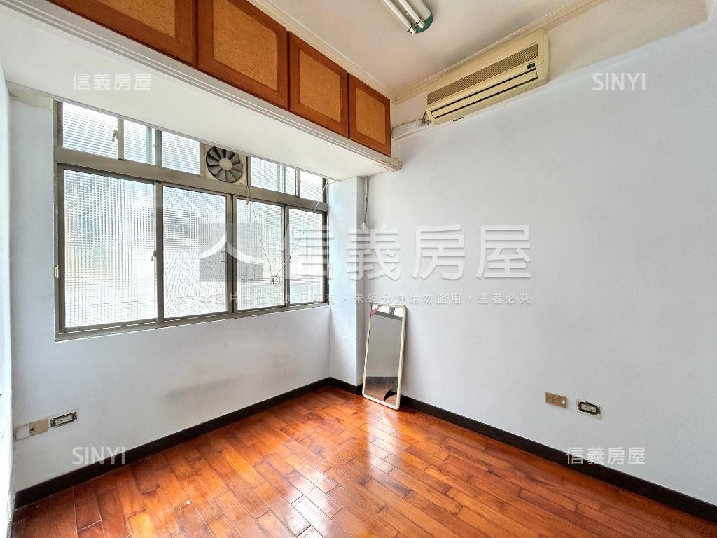 專任八期優質透店房屋室內格局與周邊環境