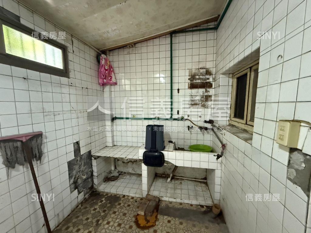 南區興大旁臨路透天房屋室內格局與周邊環境