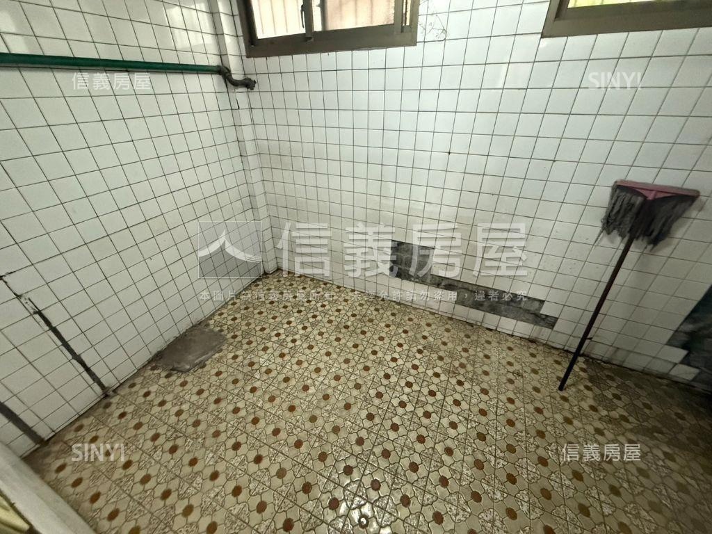 南區興大旁臨路透天房屋室內格局與周邊環境