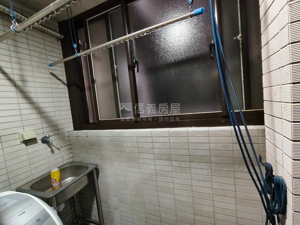 經貿１０１高樓２房房屋室內格局與周邊環境