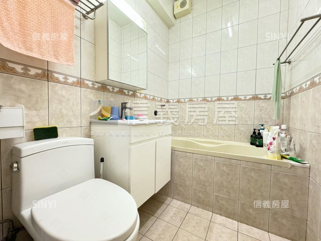 近科工館‧車庫透天房屋室內格局與周邊環境