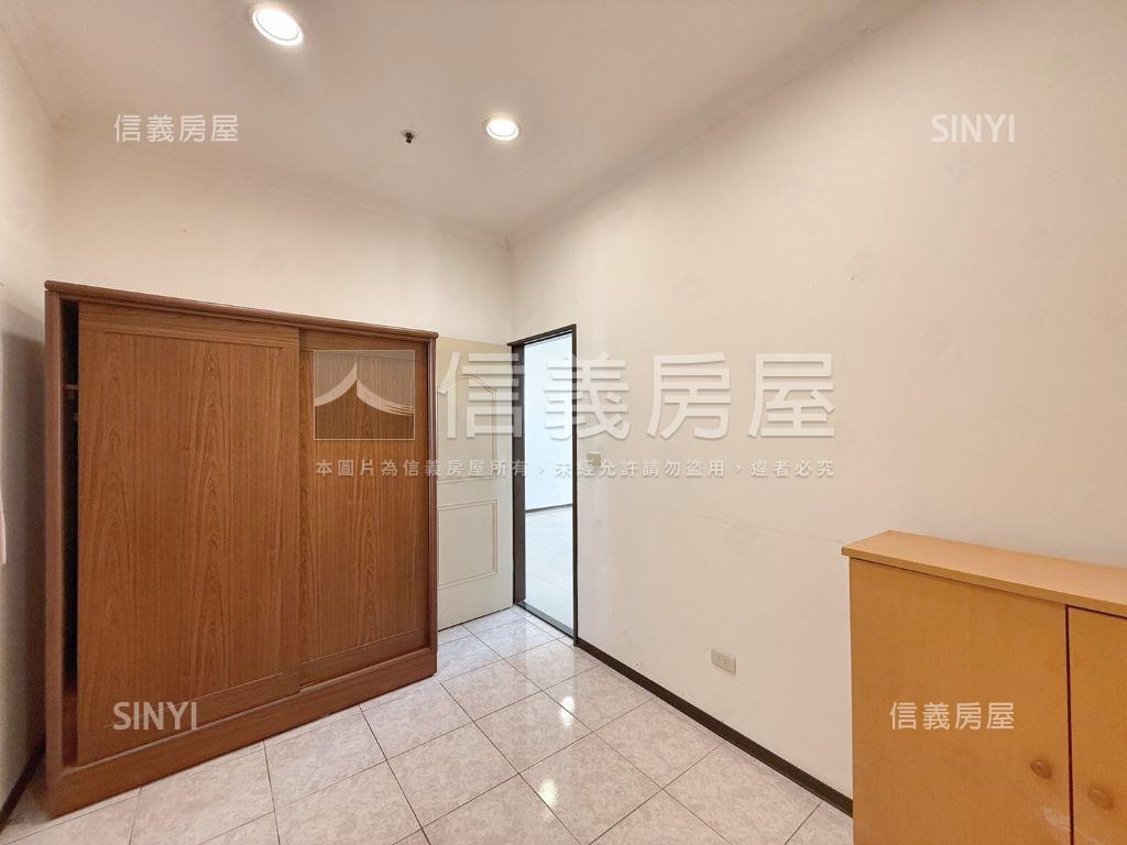 觀海極品Ｄ棟遠眺河景房屋室內格局與周邊環境