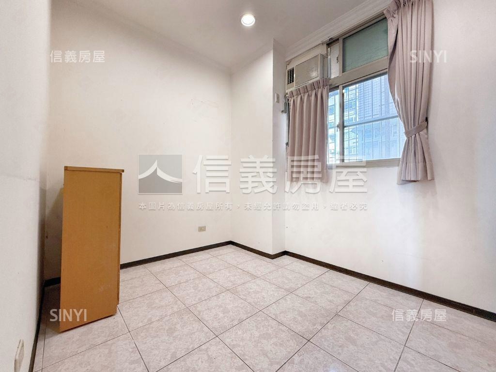 觀海極品Ｄ棟遠眺河景房屋室內格局與周邊環境