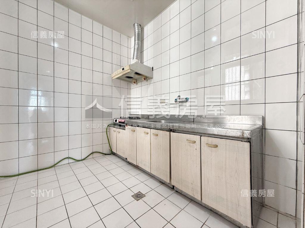 觀海極品Ｄ棟遠眺河景房屋室內格局與周邊環境