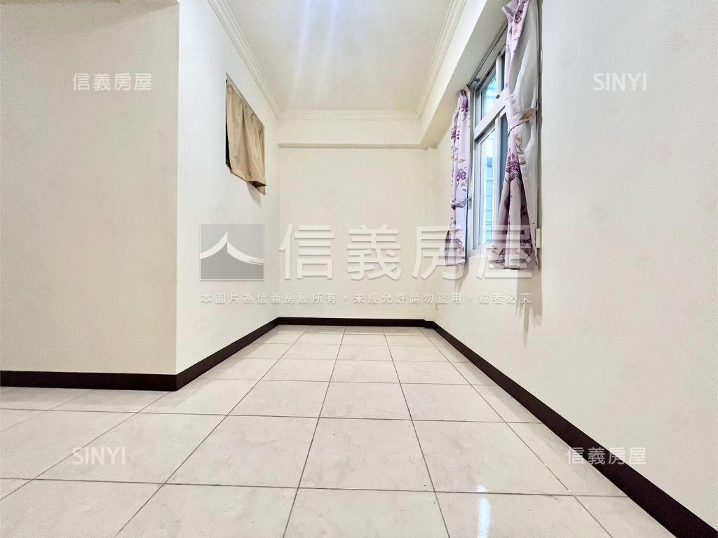 十期震後朝南美透天房屋室內格局與周邊環境