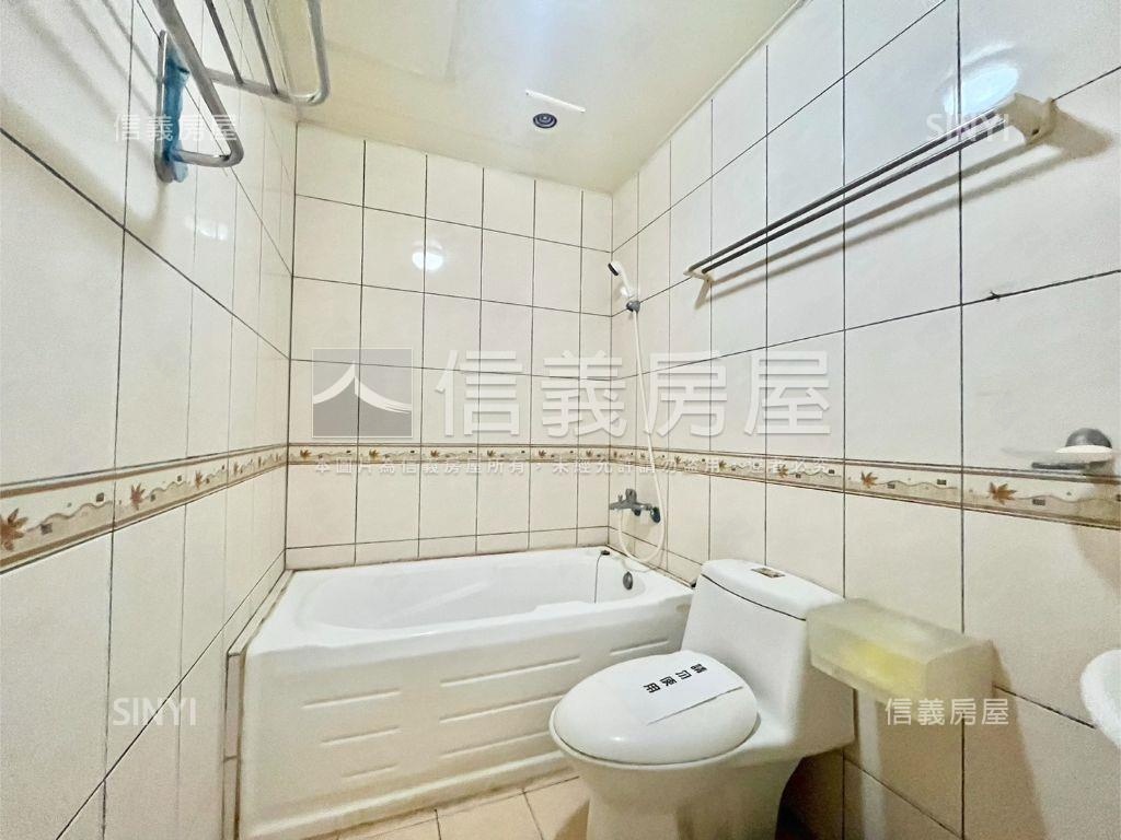 十期震後朝南美透天房屋室內格局與周邊環境