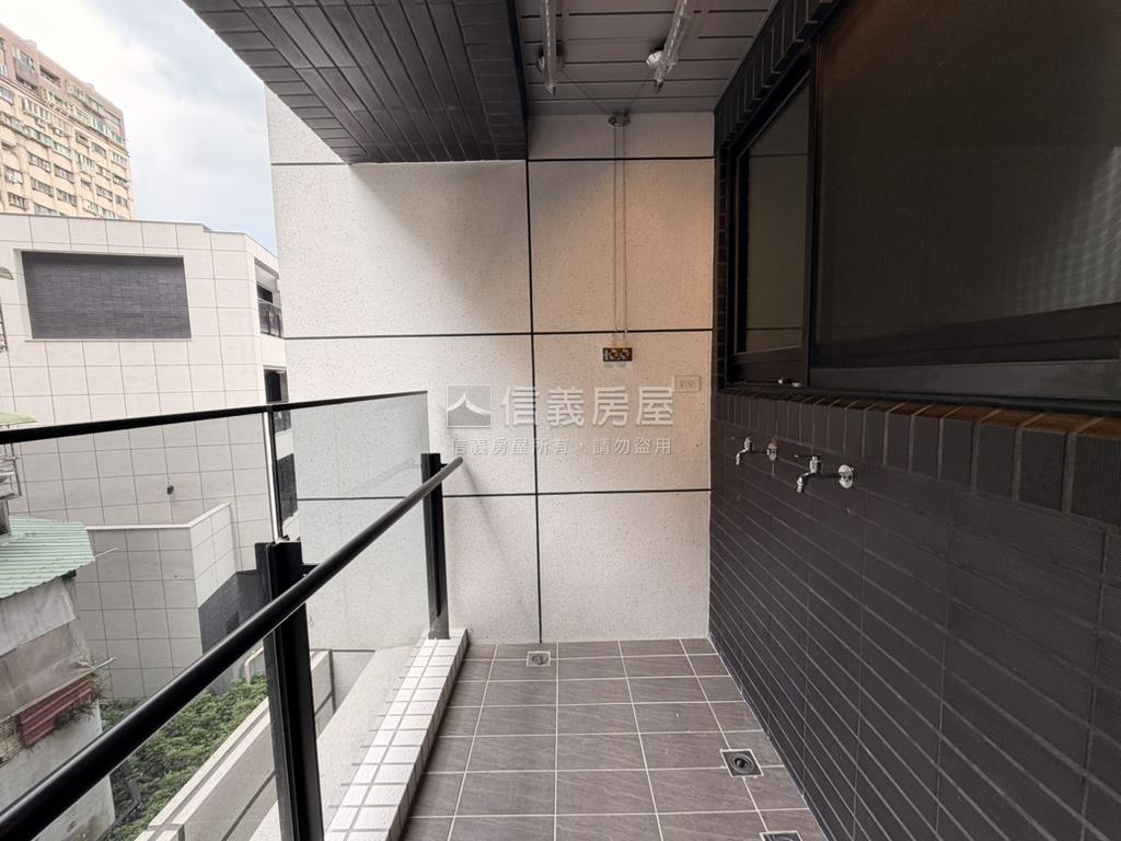 咊暘和輕奢捷運兩房房屋室內格局與周邊環境